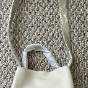 *SOLD*Elegant Cream Women's Bag